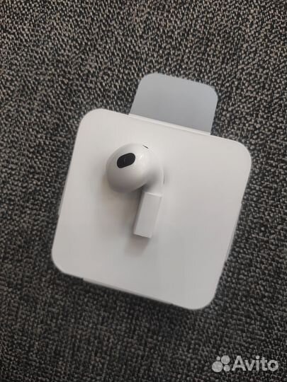 AirPods 3 правый наушник (новый)