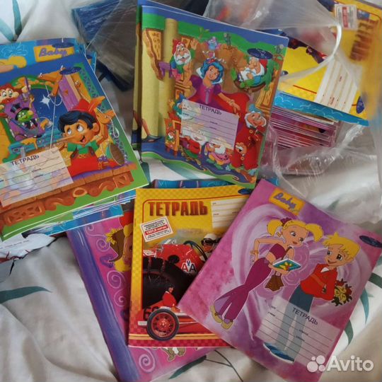 Тетради. В линейку. Для Валентины