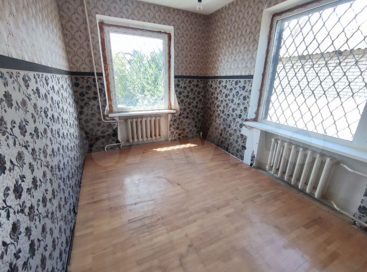 Дом 198 м² на участке 5 сот.