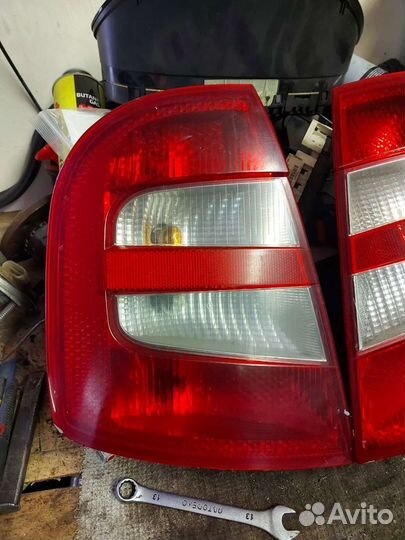 Фонарь задний левый правый Skoda Fabia 1