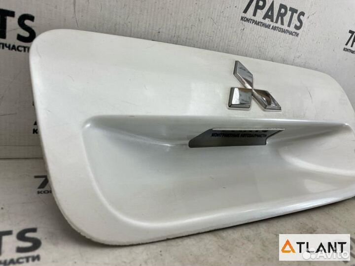 Накладка 5-й двери mitsubishi dion