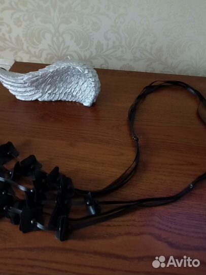 Украшение на платье, блузку, кож