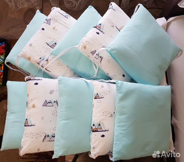 Детские вещи: бортики, матрац, грелка, подушки