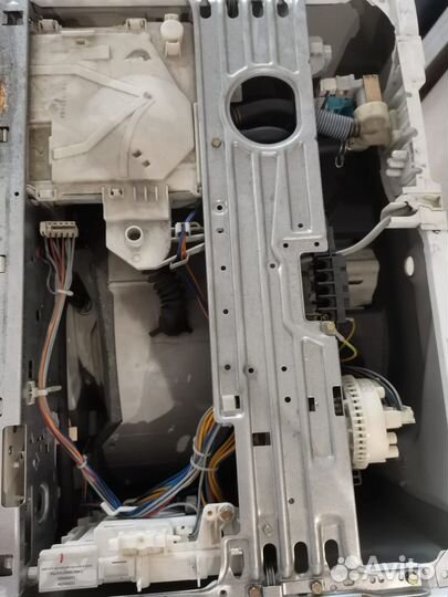 Робот пылесос deebot