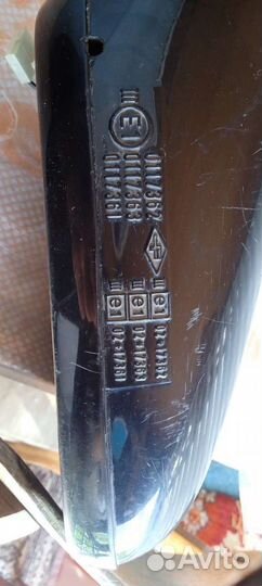 Боковое зеркало