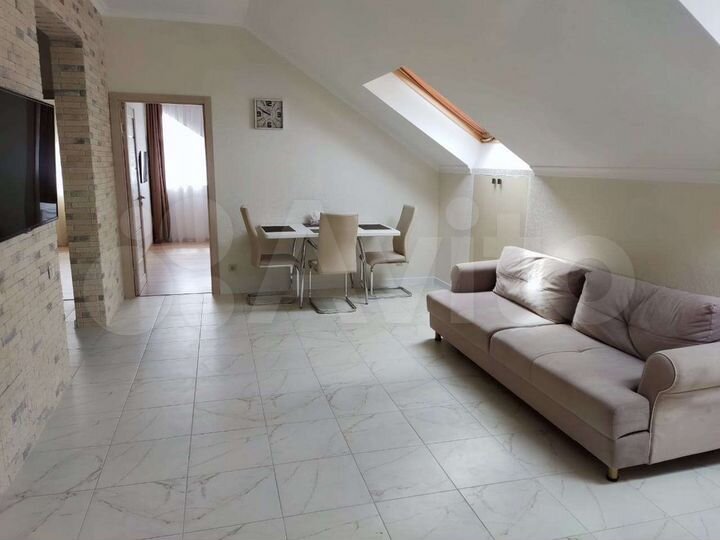 3-к. квартира, 70 м², 3/3 эт.