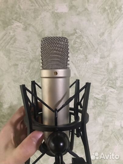 Студийный конденсаторный микрофон Rode nt1-a