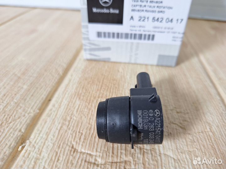 Датчик парктроника Mercedes-Benz A2215420417