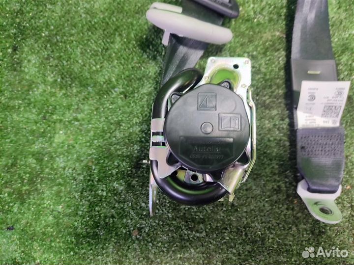 Ремень безопасности задний правый volkswagen Cadd