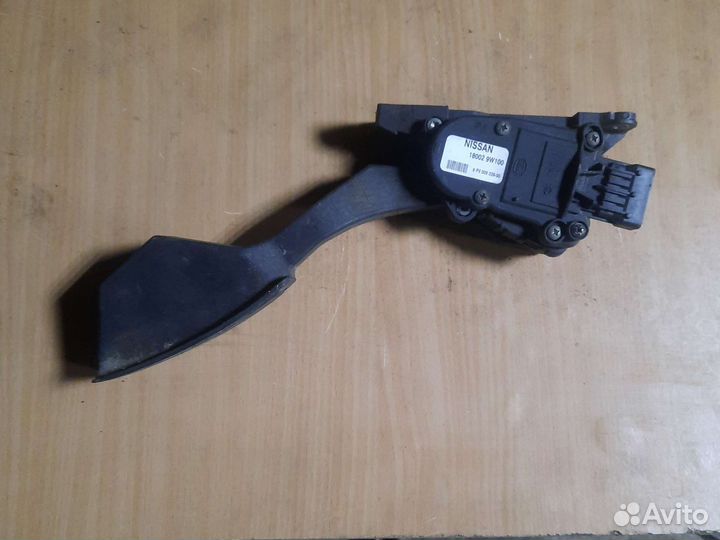 Педаль газа Nissan Teana J31