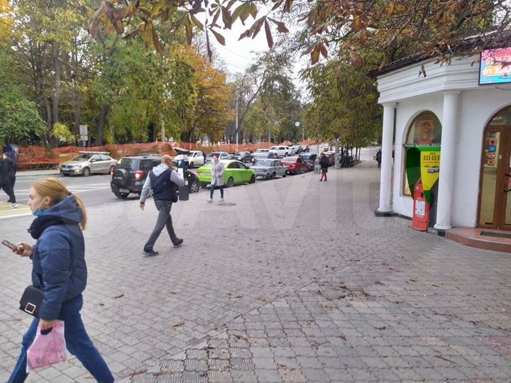 Супертрафик. Торговое р-н Лазарева, 12 м²