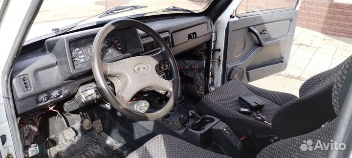 LADA 4x4 (Нива) 1.7 МТ, 2005, 192 000 км