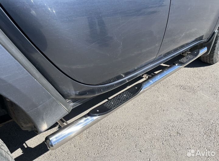 Пороги труба с проступью Mitsubishi L200