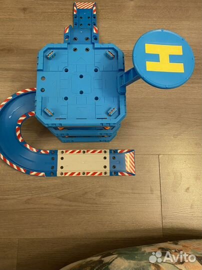 Парковка полицейский участок mobicaro