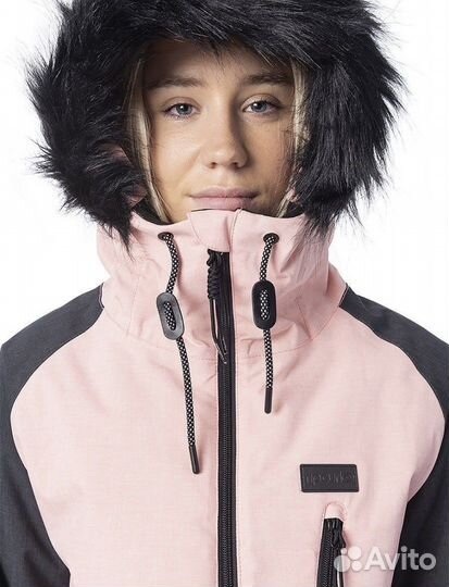 Сноубордическая куртка женская