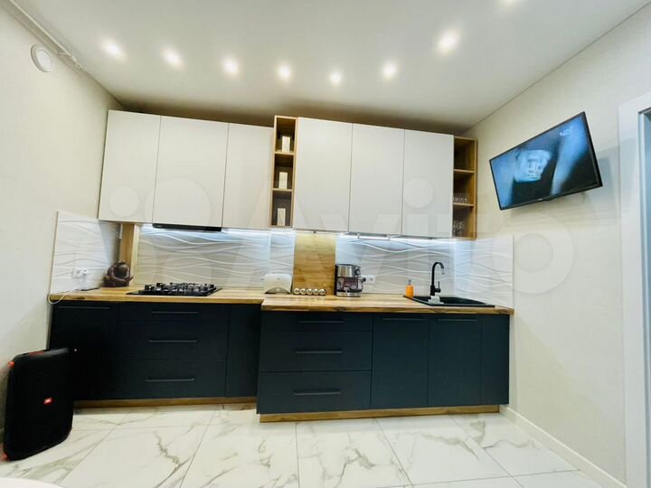 2-к. квартира, 65 м², 2/9 эт.