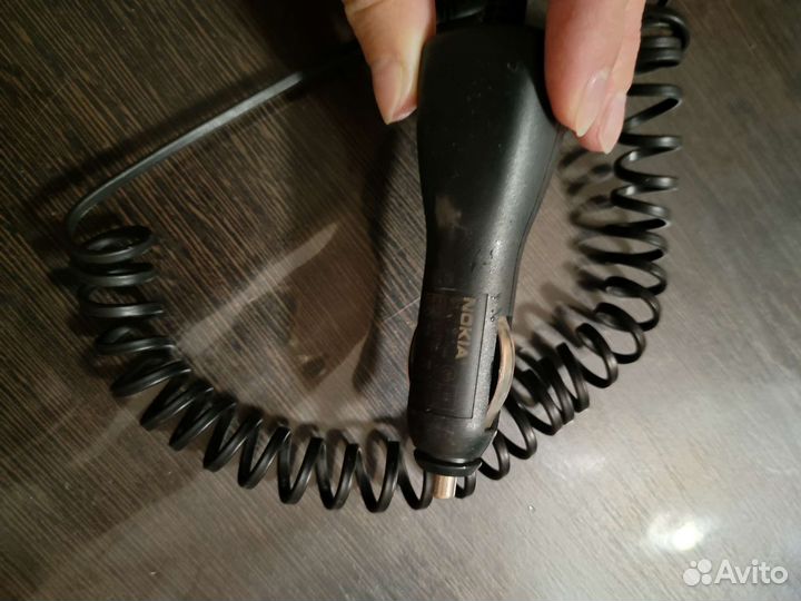 Зарядка для телефона автомобильная