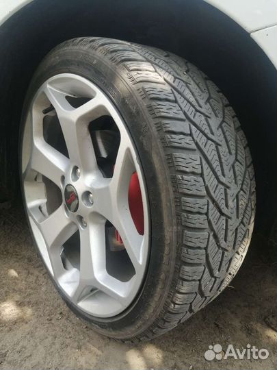 Tigar Winter 225/40 R18