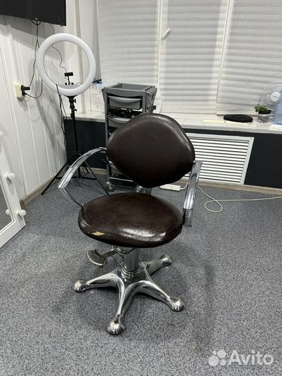Кресло и мойка парикмахерское