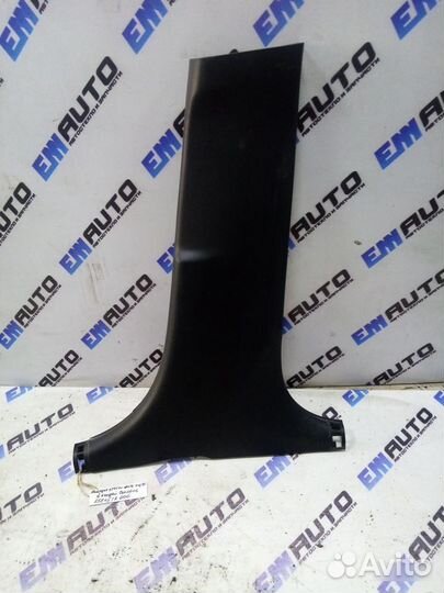 Обшивка средней стойки правая Хендай Солярис