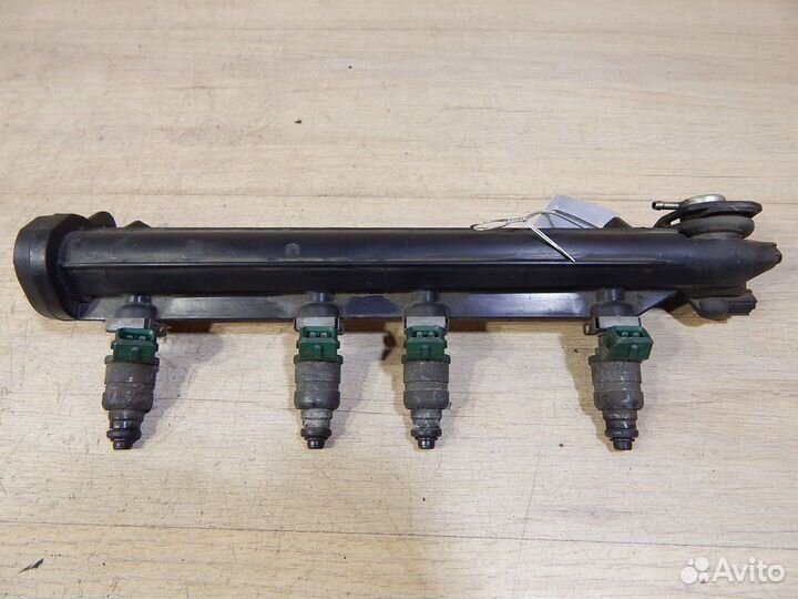 Форсунки топливные Vw Golf 4 1,6 AKL