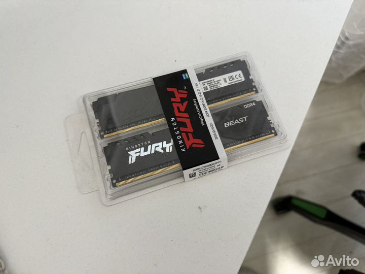 Kingston Fury Оперативная память Beast Black DDR4
