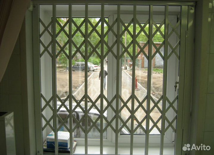Металлические/Раздвижные решетки на окна