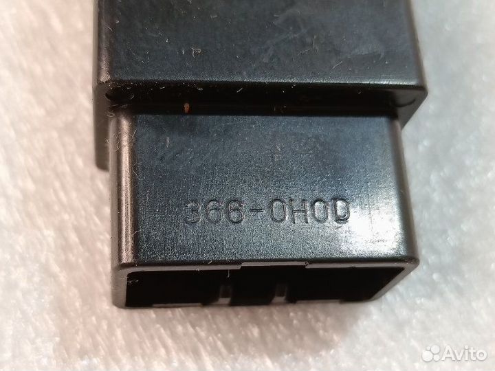 Кнопка аварийной сигнализации Toyota Vista Ardeo