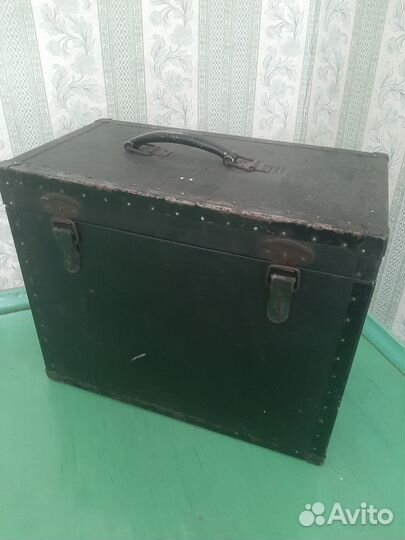 Продам старинный сундук