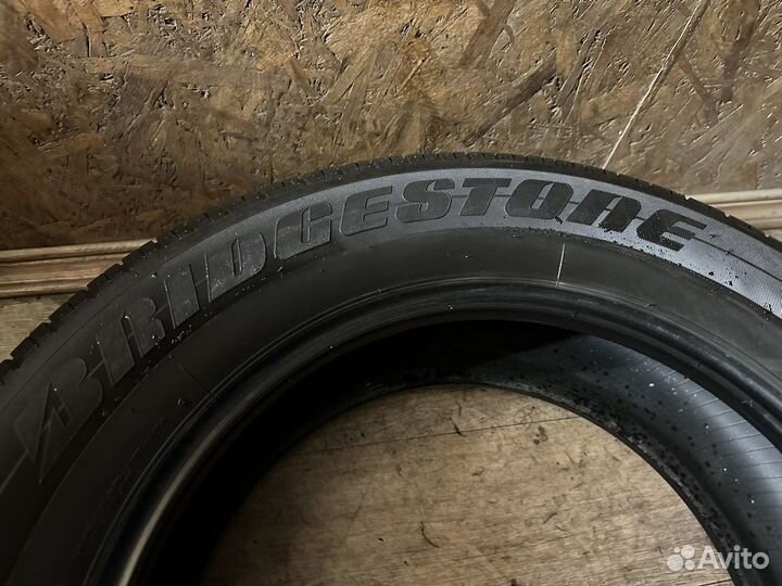 Bridgestone Dueler H/L 33 235/65 R18 106V