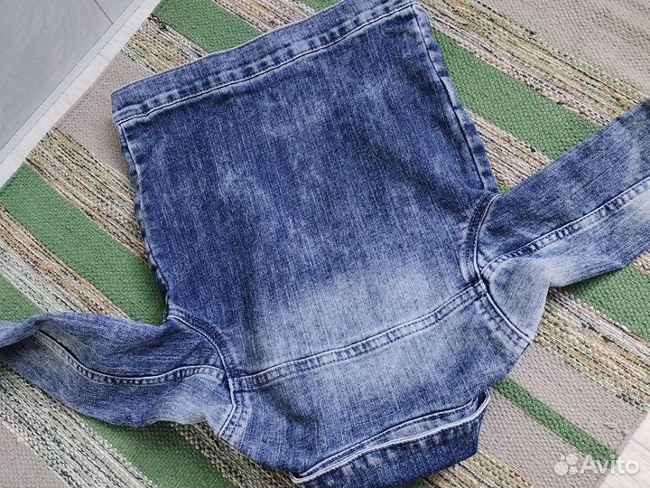 Джинсовая куртка