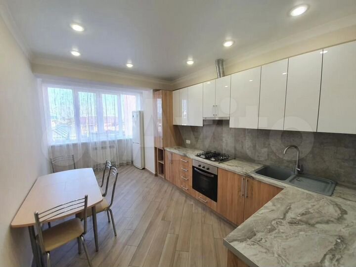 2-к. квартира, 61 м², 2/5 эт.