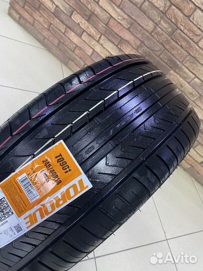 Torque TQ901 245/40 R18