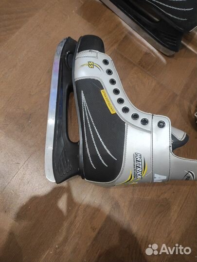 Коньки хоккейные