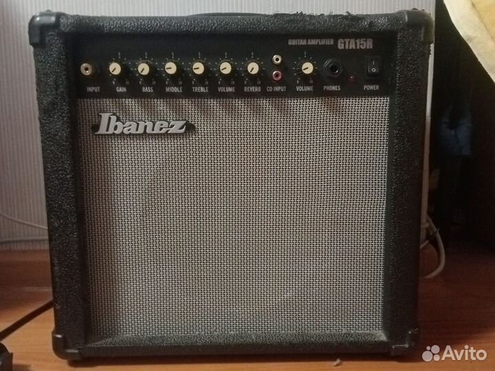 Гитарный комбоусилитель