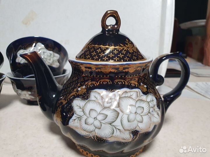 Заварочный чайник с пиалами