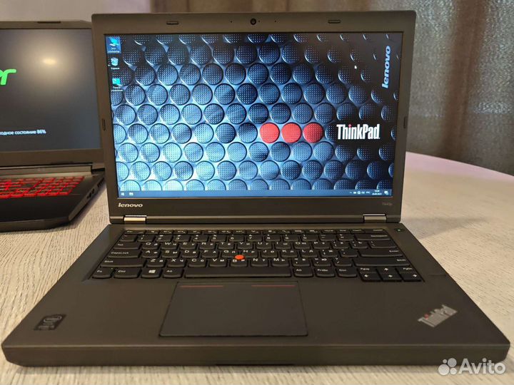 Lenovo T440p i5-4300M 2.6Ghz/8Gb/128SSD+500Gb/1Gb