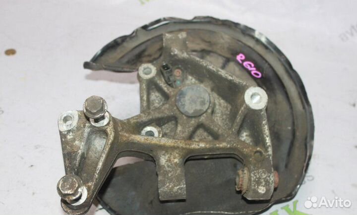 Кулак подвески правый Volkswagen Passat B6 variant