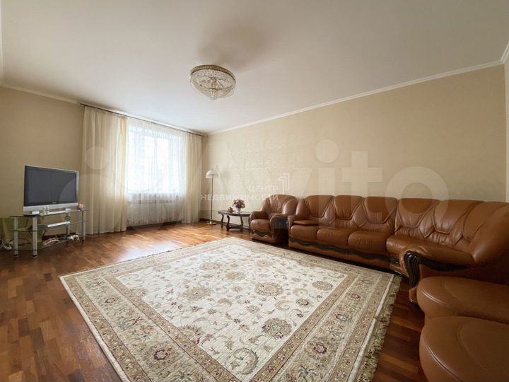 3-к. квартира, 139,9 м², 4/6 эт.