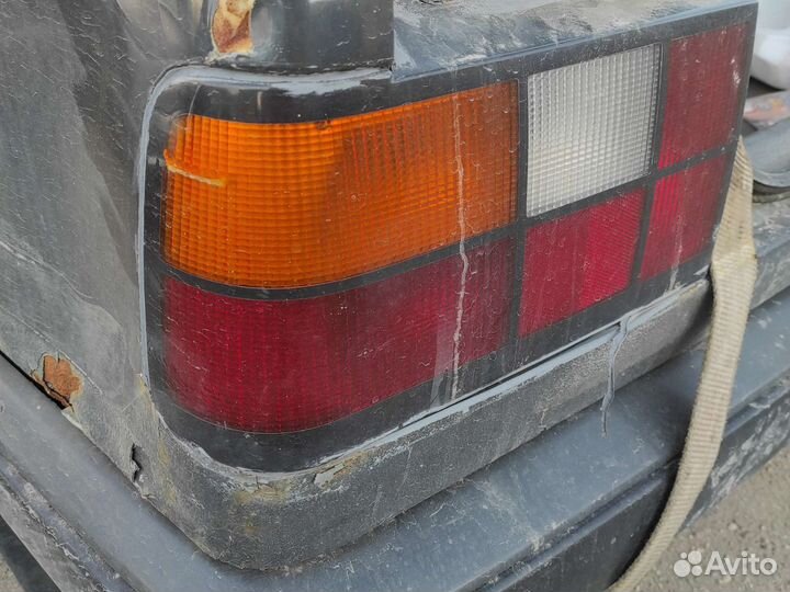 Фонарь задний левый volvo 440