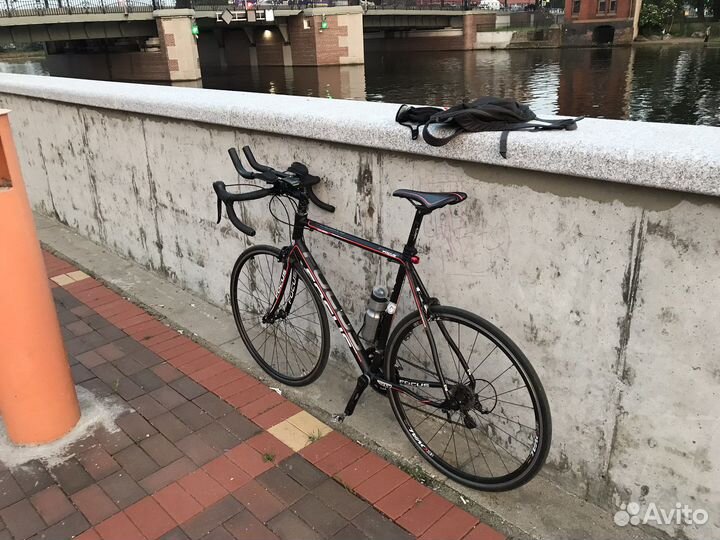 Шоссейный велосипед focus