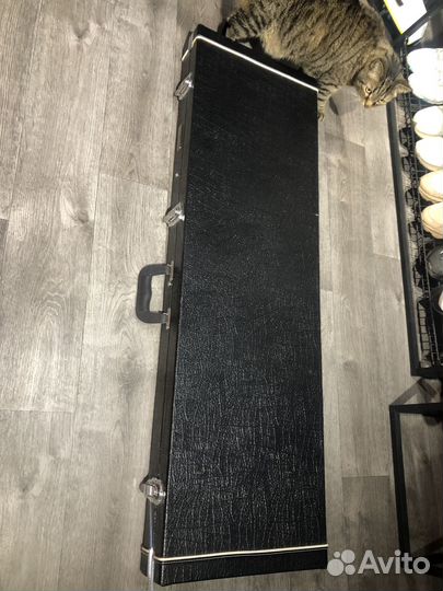 Кейс для бас гитары