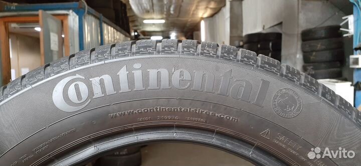 Continental ContiWinterContact TS 830 P 235/55 R17