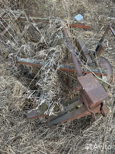 Плуг двухкорпусный