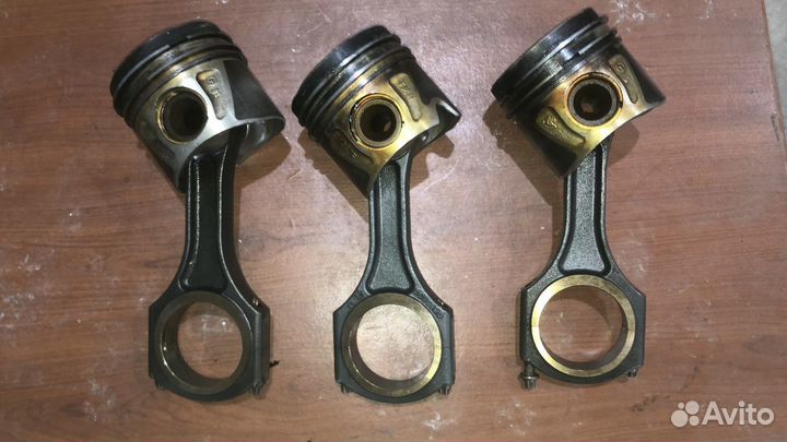 Поршень с шатуном om651