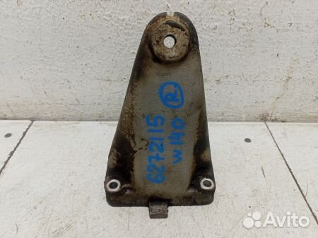 Кронштейн двигателя