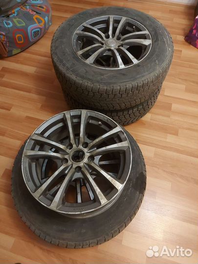 Продаю диски и резину