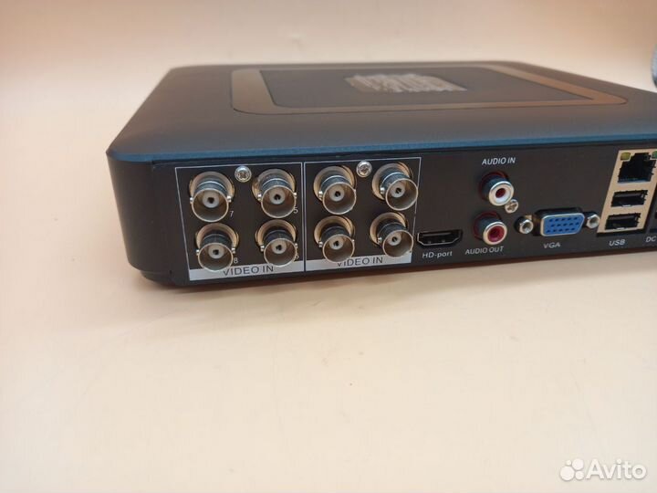 С дефектом 836115 Регистратор видеонаблюдения simi