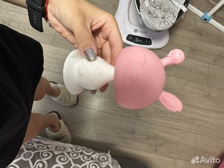 Погремушка грызунок в форме груди