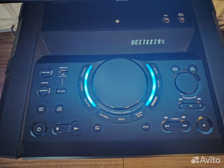 Музыкальный центр sony shake x10d